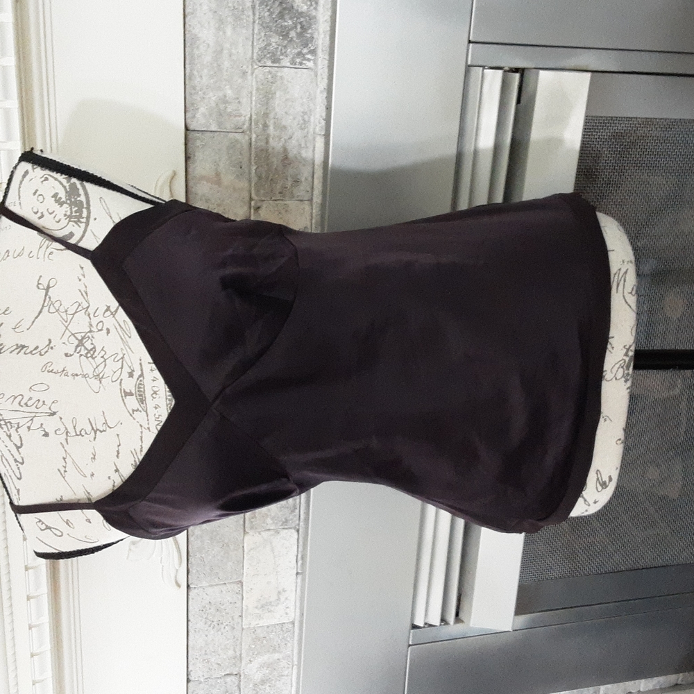 Med Satin v-neck camisole Apt. 9